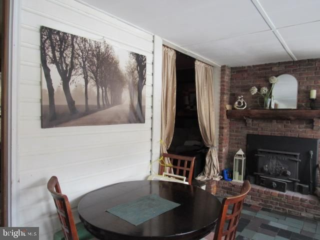 1734 ALMOND RD, Vineland, NJ 08360