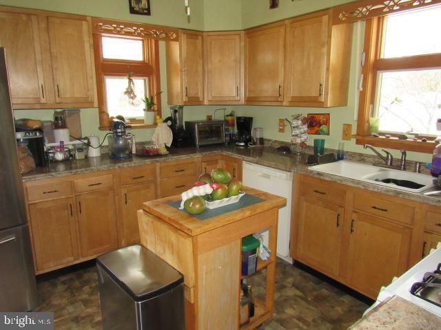 1734 ALMOND RD, Vineland, NJ 08360