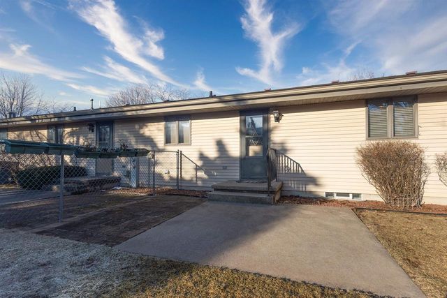 500 S KENSINGTON DRIVE, Appleton, WI 54915