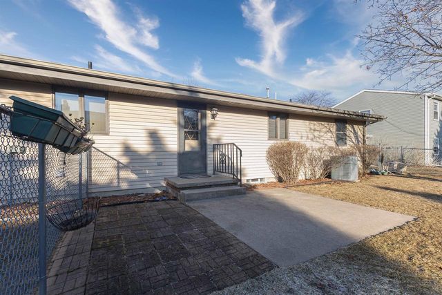 500 S KENSINGTON DRIVE, Appleton, WI 54915