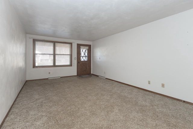 500 S KENSINGTON DRIVE, Appleton, WI 54915