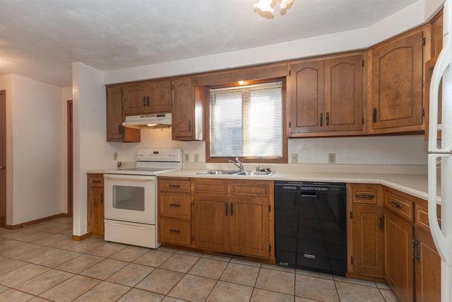 500 S KENSINGTON DRIVE, Appleton, WI 54915