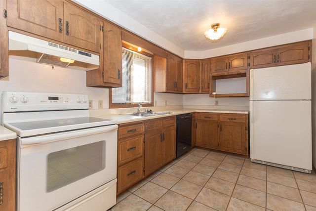 500 S KENSINGTON DRIVE, Appleton, WI 54915