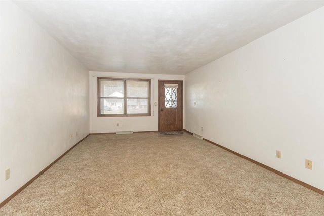 500 S KENSINGTON DRIVE, Appleton, WI 54915