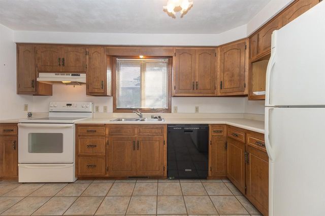 500 S KENSINGTON DRIVE, Appleton, WI 54915