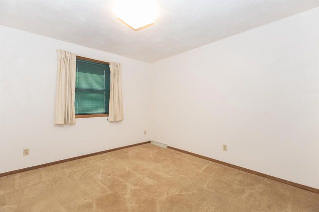 500 S KENSINGTON DRIVE, Appleton, WI 54915