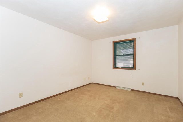 500 S KENSINGTON DRIVE, Appleton, WI 54915