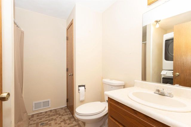 500 S KENSINGTON DRIVE, Appleton, WI 54915