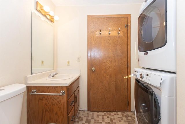 500 S KENSINGTON DRIVE, Appleton, WI 54915