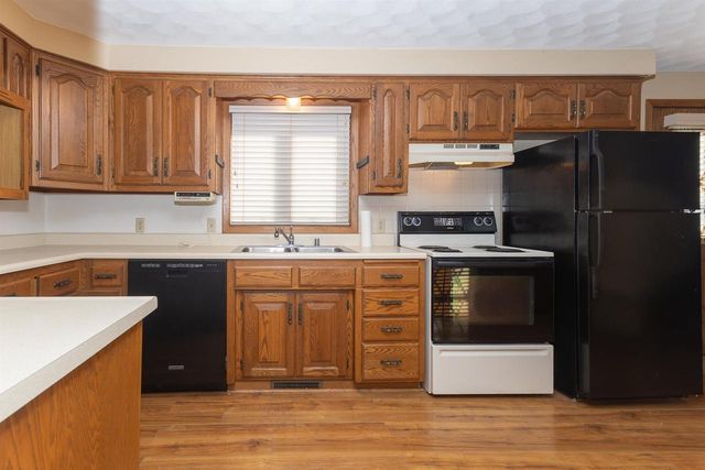 500 S KENSINGTON DRIVE, Appleton, WI 54915