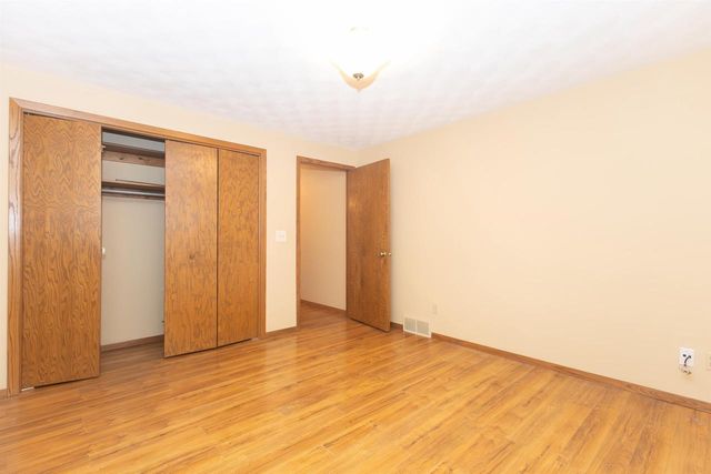 500 S KENSINGTON DRIVE, Appleton, WI 54915