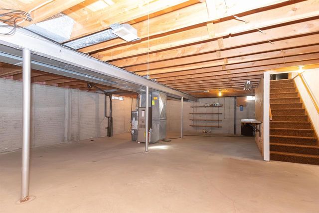 500 S KENSINGTON DRIVE, Appleton, WI 54915