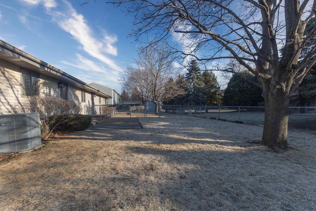 500 S KENSINGTON DRIVE, Appleton, WI 54915