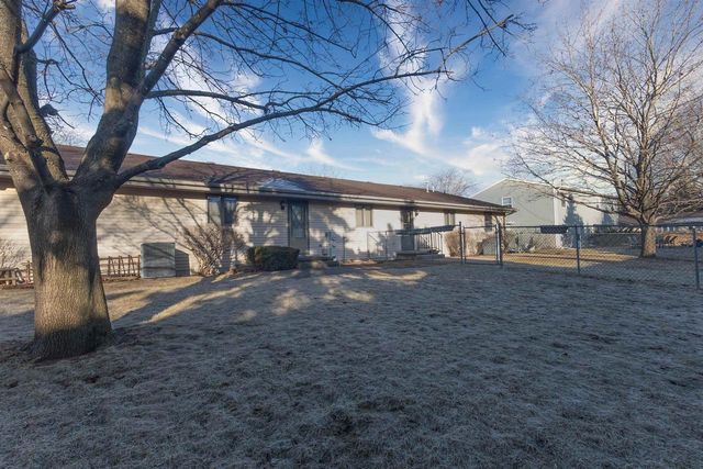 500 S KENSINGTON DRIVE, Appleton, WI 54915
