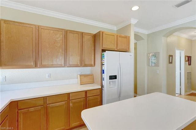 1892 Par DR, Naples, FL 34120