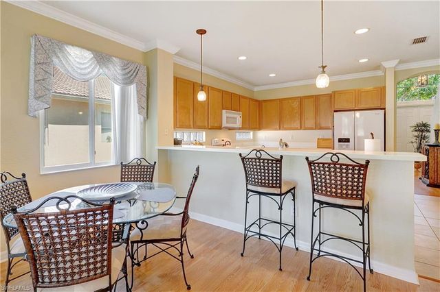 1892 Par DR, Naples, FL 34120