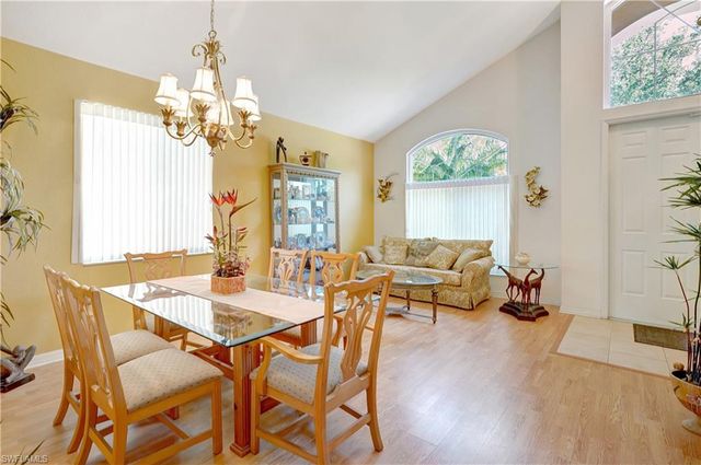 1892 Par DR, Naples, FL 34120