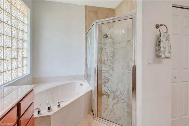 1892 Par DR, Naples, FL 34120