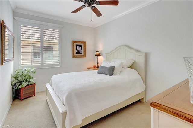 1892 Par DR, Naples, FL 34120