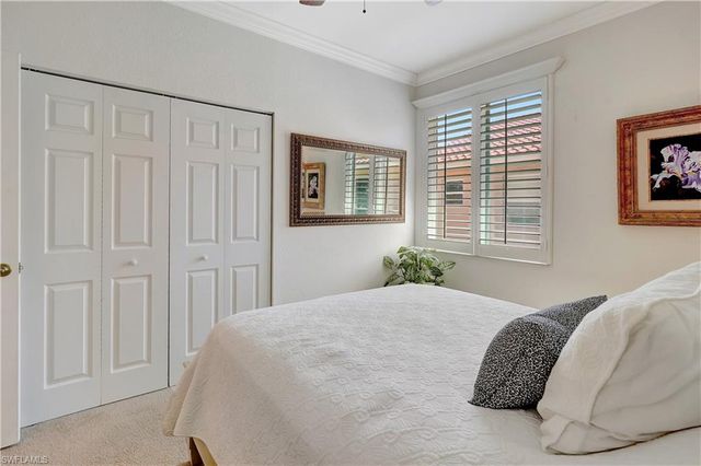 1892 Par DR, Naples, FL 34120