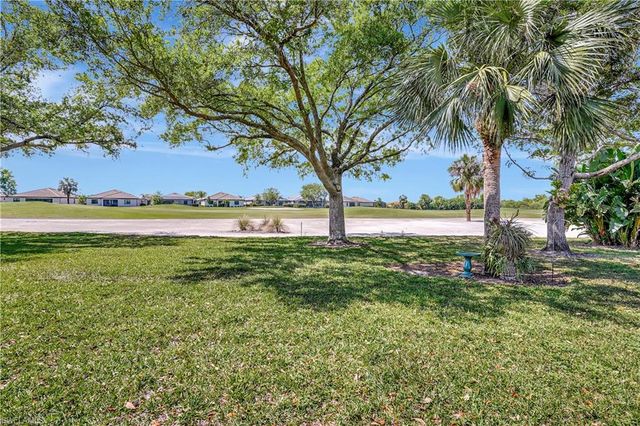 1892 Par DR, Naples, FL 34120