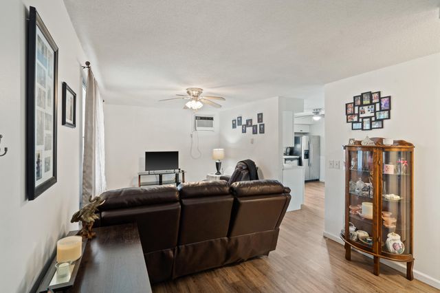 524 BARROW ST, Moberly, MO 65270