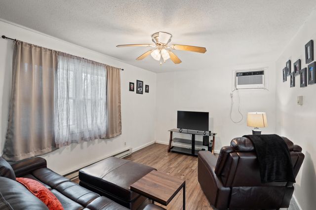 524 BARROW ST, Moberly, MO 65270