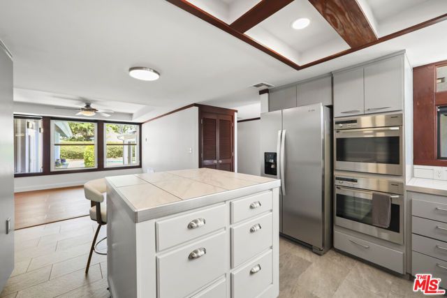 2672 Veteran Avenue, Los Angeles, CA 90064
