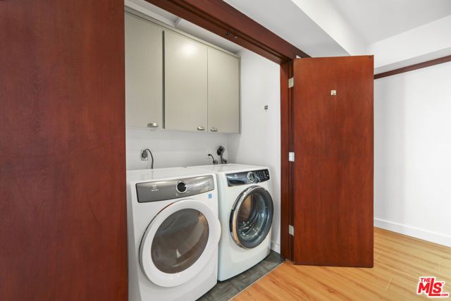 2672 Veteran Avenue, Los Angeles, CA 90064