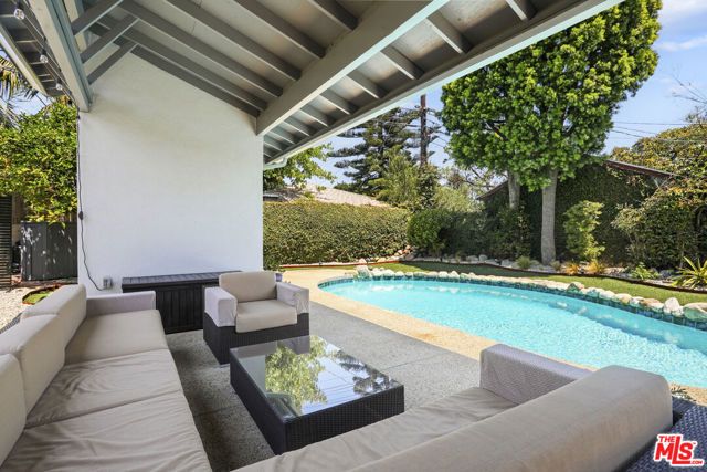 2672 Veteran Avenue, Los Angeles, CA 90064