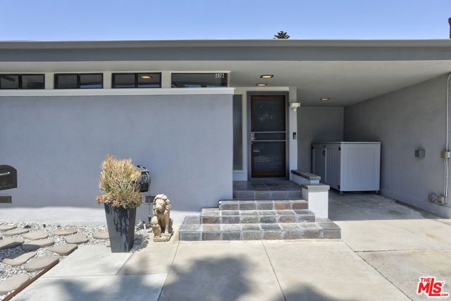 2672 Veteran Avenue, Los Angeles, CA 90064