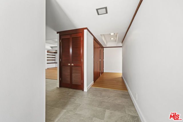 2672 Veteran Avenue, Los Angeles, CA 90064