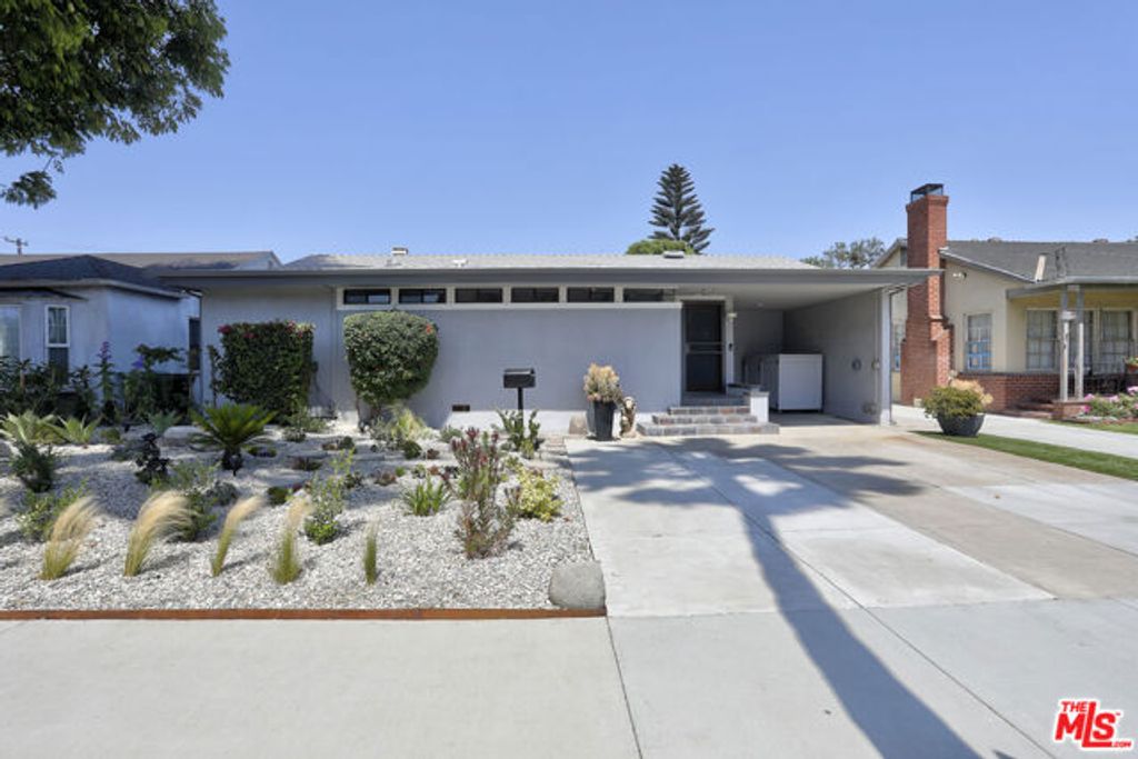 2672 Veteran Avenue, Los Angeles, CA 90064