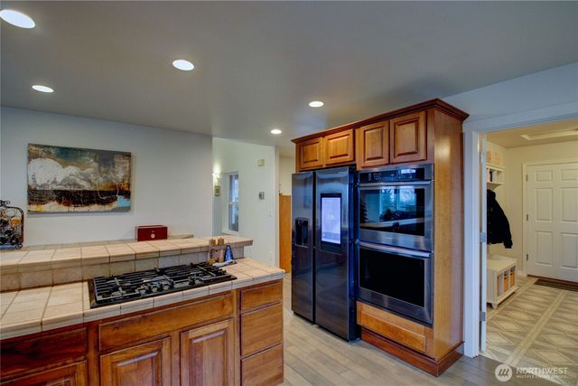 3200 Shelly Hill Road, Mount Vernon, WA 98274