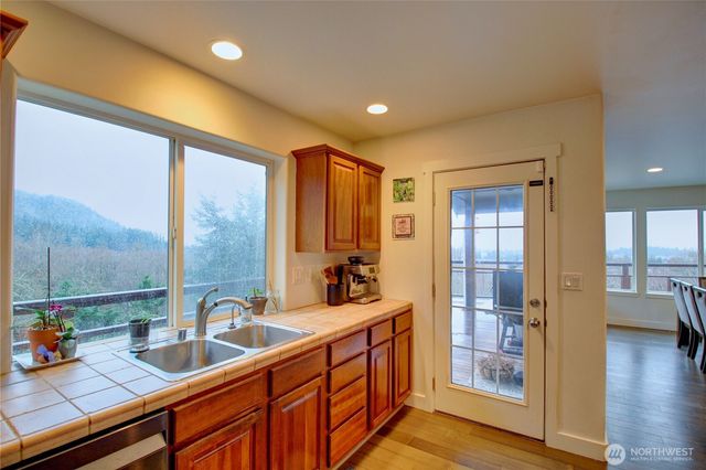 3200 Shelly Hill Road, Mount Vernon, WA 98274