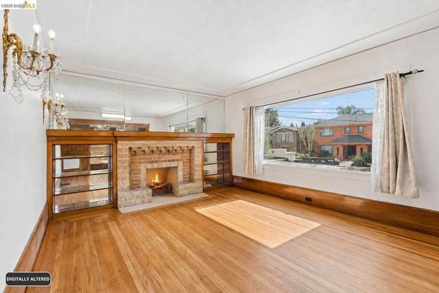 521 Zorah St, Oakland, CA 94606