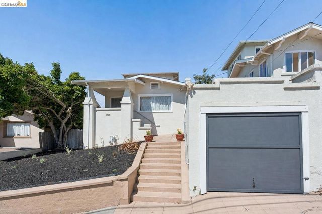 521 Zorah St, Oakland, CA 94606