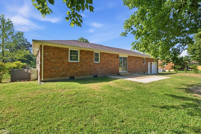 119 Gates Dr, Hendersonville, TN 37075