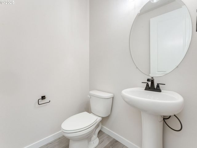 1865 Ne CURRIN CREEK Dr, Estacada, OR 97023