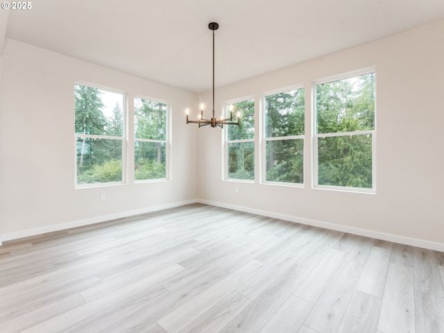 1865 Ne CURRIN CREEK Dr, Estacada, OR 97023