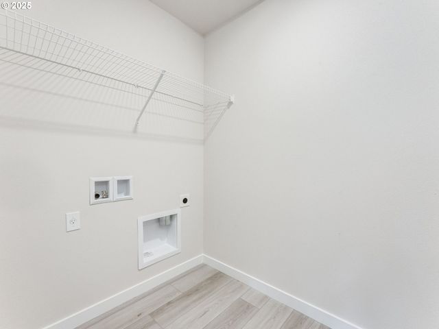 1865 Ne CURRIN CREEK Dr, Estacada, OR 97023