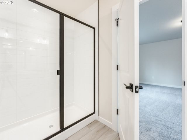 1865 Ne CURRIN CREEK Dr, Estacada, OR 97023