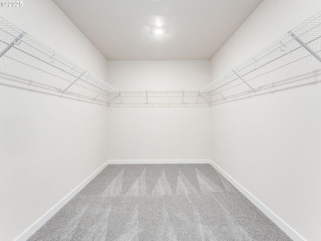 1865 Ne CURRIN CREEK Dr, Estacada, OR 97023