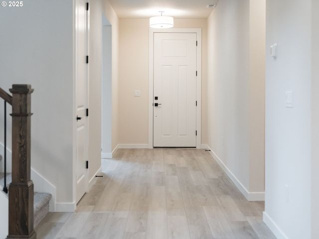 1865 Ne CURRIN CREEK Dr, Estacada, OR 97023