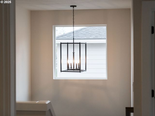 1865 Ne CURRIN CREEK Dr, Estacada, OR 97023