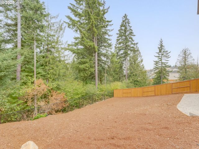 1865 Ne CURRIN CREEK Dr, Estacada, OR 97023