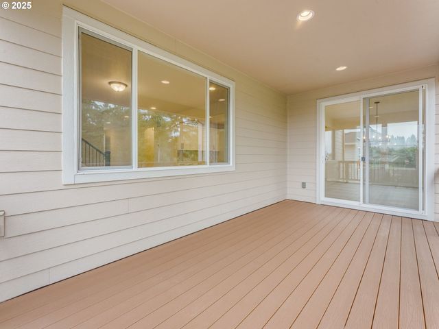 1865 Ne CURRIN CREEK Dr, Estacada, OR 97023