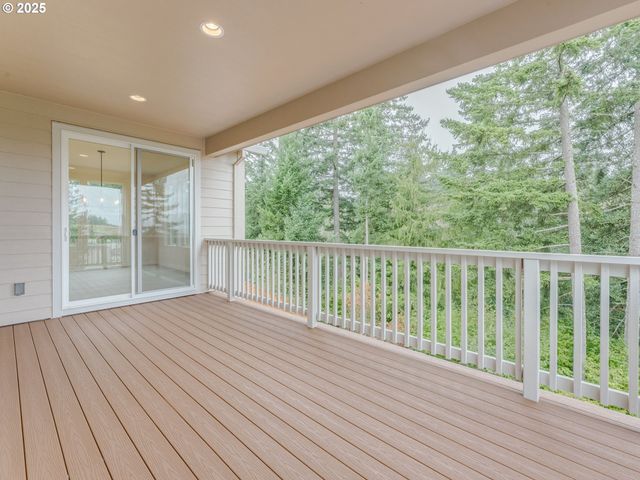 1865 Ne CURRIN CREEK Dr, Estacada, OR 97023