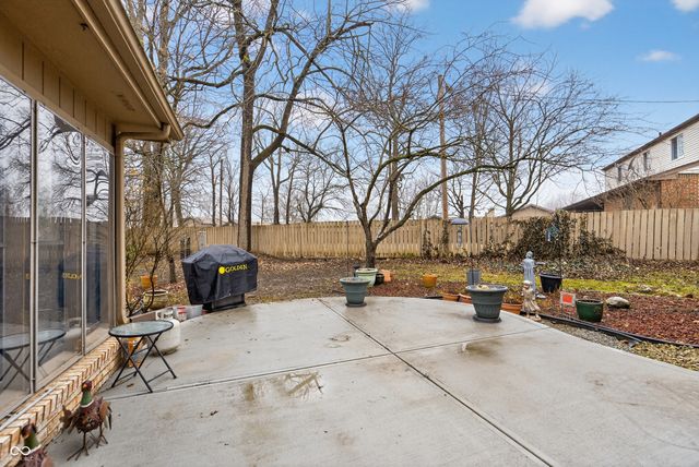 3641 Woodglen Way, Anderson, IN 46011