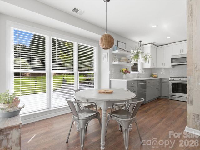 9804 Park Springs Court, Charlotte, NC 28210